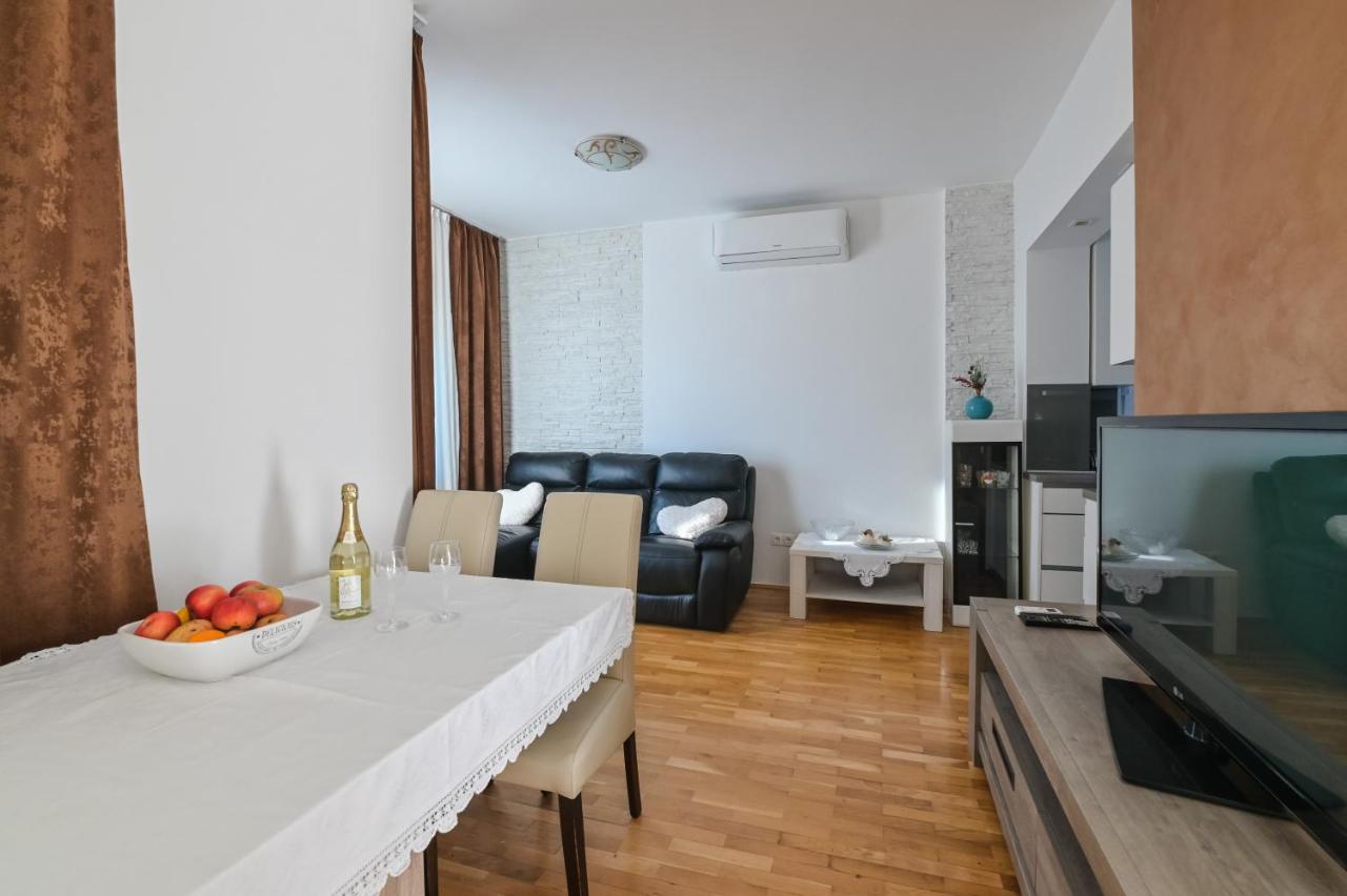 Apartment Center Ana Novalja Exterior foto